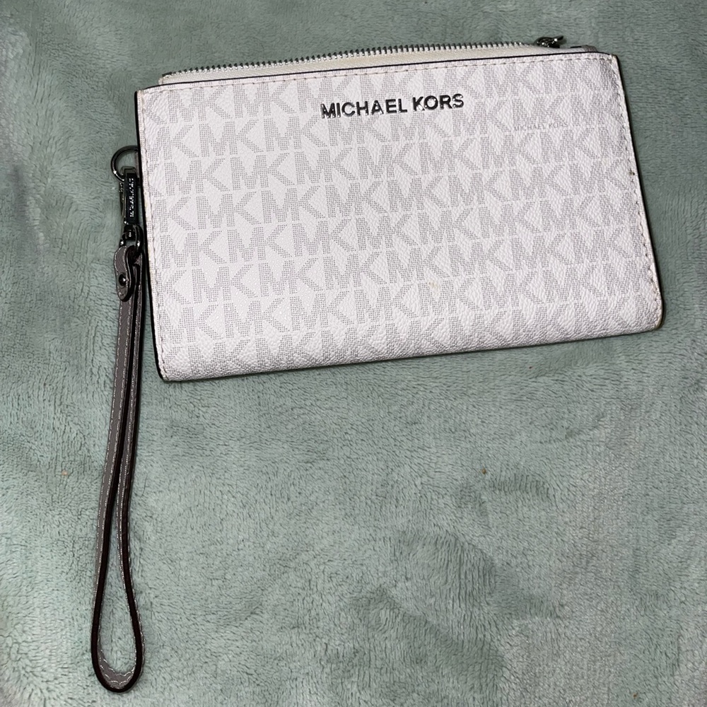 MICHAEL MICHAEL KORS Jet Set Logo Smartphone Wallet
